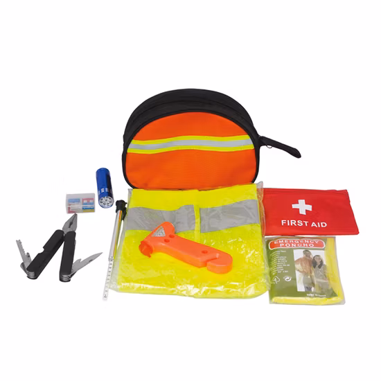 Kit de carro de emergência na estrada 30